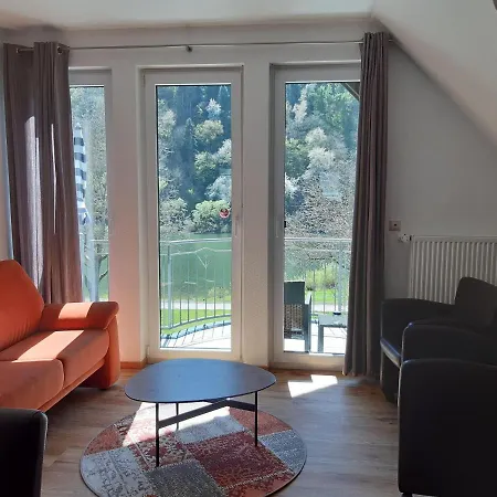 Haus-moselliebe-2p-mit-balkon-und-moselblick Appartement